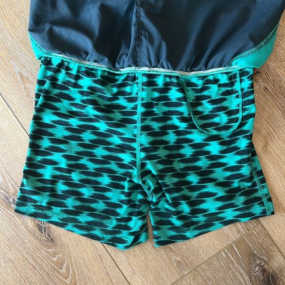 Nike Training Dri-Fit 2 in 1 Shorts | Size Small - Picture 6 of 6